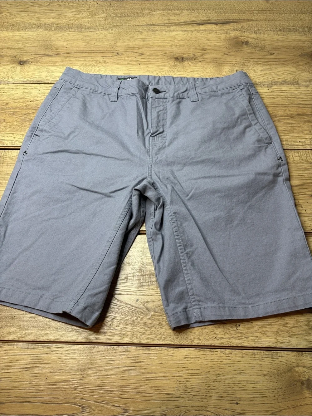 Stio Men's Light Gray Flat-Front Organic Cotton Shorts Size 36
